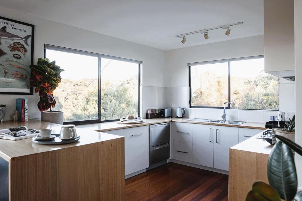 Driftwood Rest Binalong Bay Sleeps 4 Villa Luaran gambar